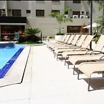 Prive Boulevard Suite Hotel 1105